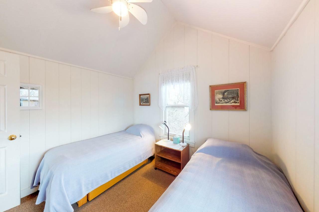 2 Bed 1 Bath Vacation Home In 伊斯特姆 外观 照片